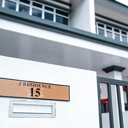 J Residence Banting (Selangor) Exterior foto